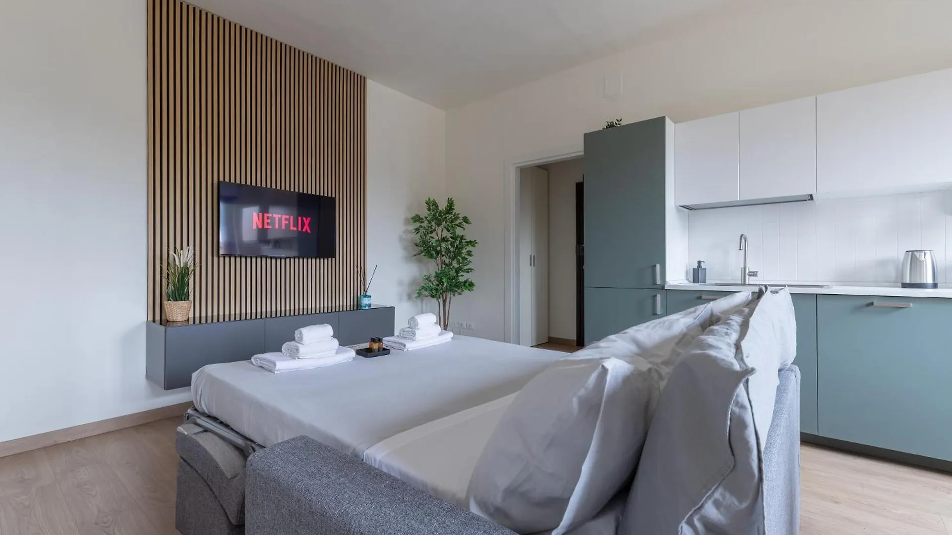 Amazing Apt Free Private Parking 18 Min By Train To Florence Prato  Appartamento Prato (Prato)