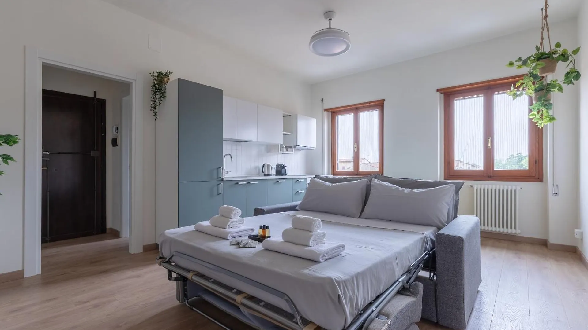 Appartamento Amazing Apt Free Private Parking 18 Min By Train To Florence Prato