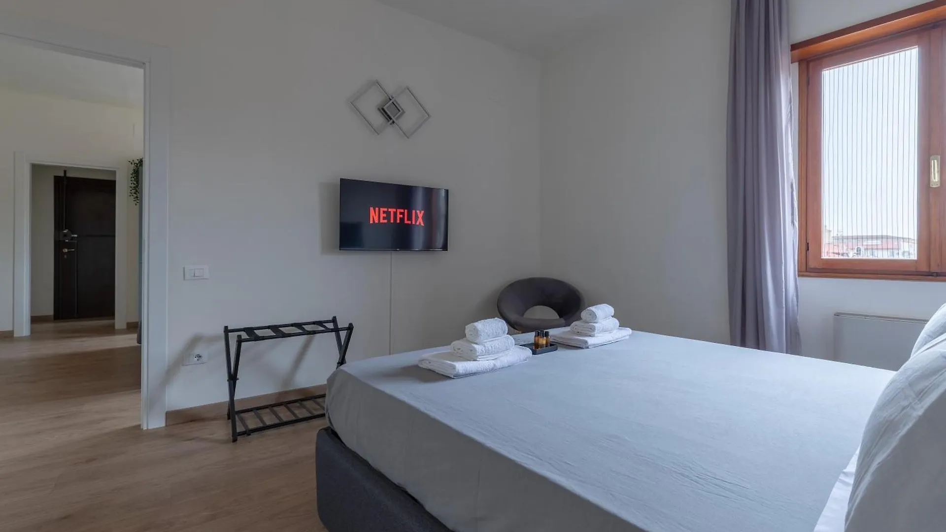 Amazing Apt Free Private Parking 18 Min By Train To Florence Prato  Appartamento
